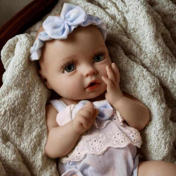 12 Inch Silicone Full Realistic-Newborn Real Life Silicone Sweet Smile Baby Doll - Picture 3 of 9